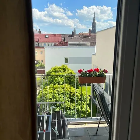 Schoenes In Zentraler Lage Homestay